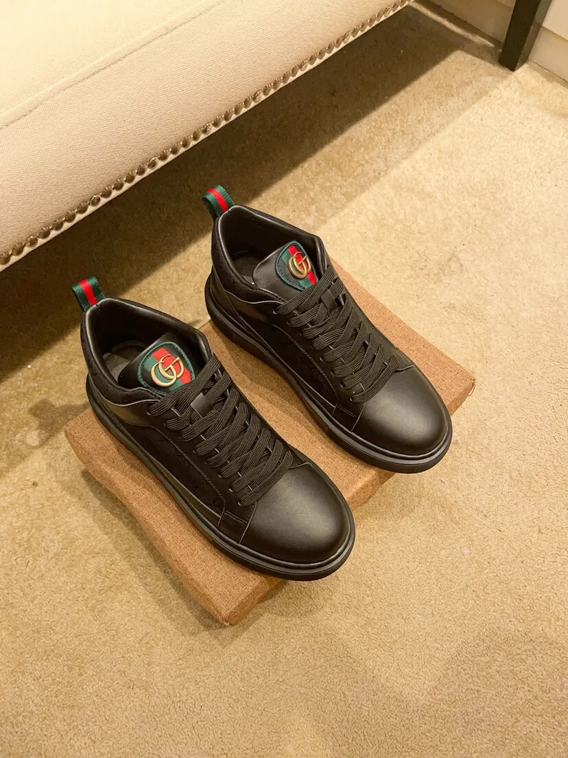 Factory price 460 [Gucci] Gucci's latest high-top casual Korean-style men's shoes, new autumn and winter design, perfect workmanship, cabinet quality, upper: cowhide material, leather lining; soft and comfortable, rubber outsole ultra-light, wear-resistant, simple, versatile fashion men's shoes, color optional, size 38--44